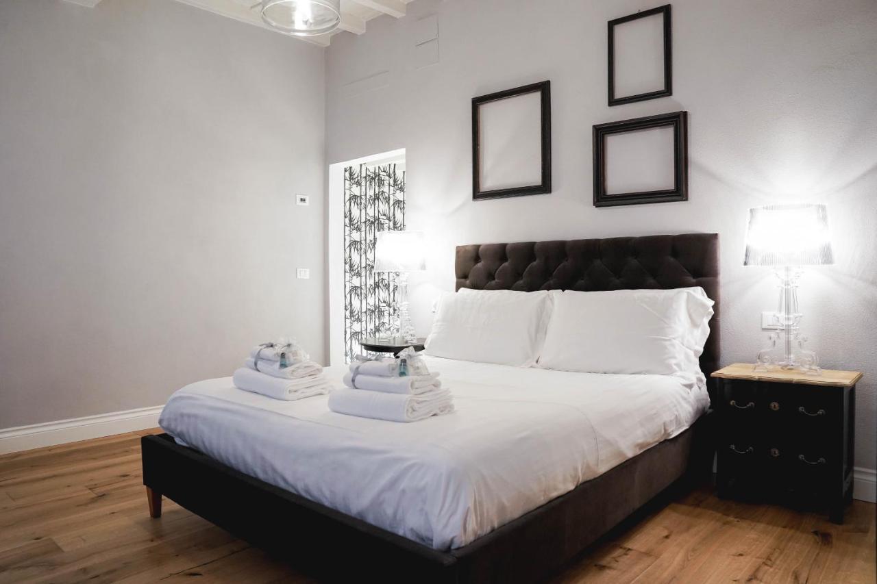 Art Black & White Apartment *