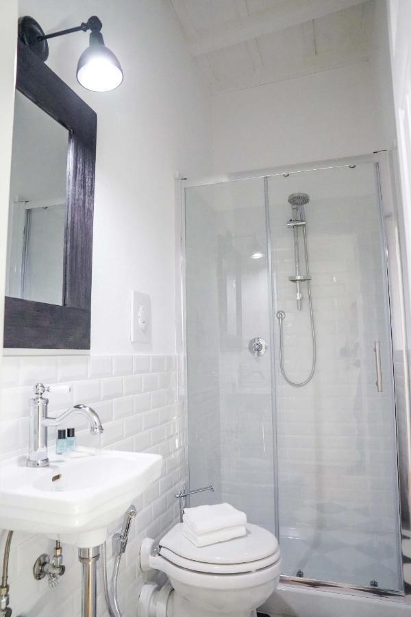 Art Black & White Apartment *