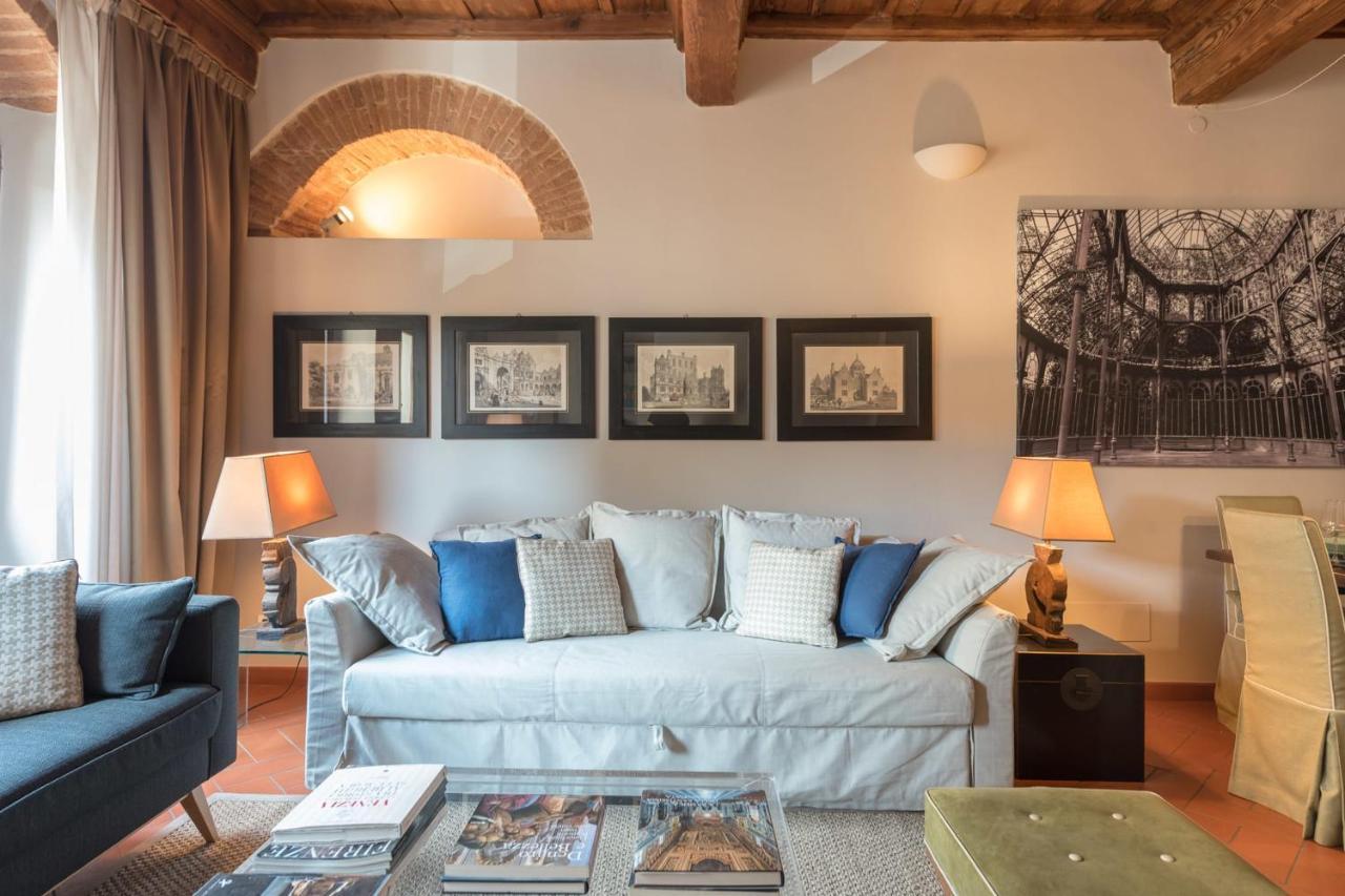 Hearth Of In Great Location * Florence
