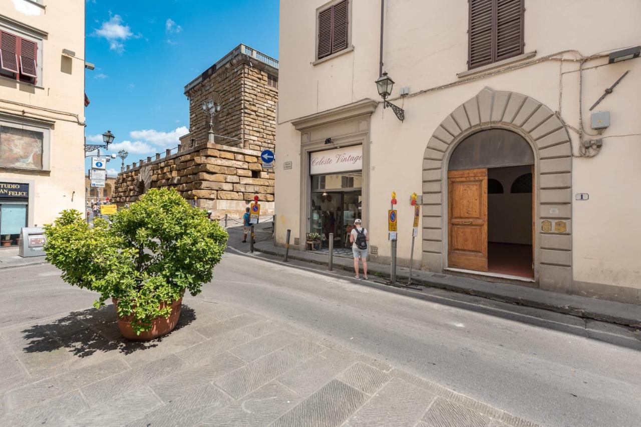 Hearth Of In Great Location * Florence