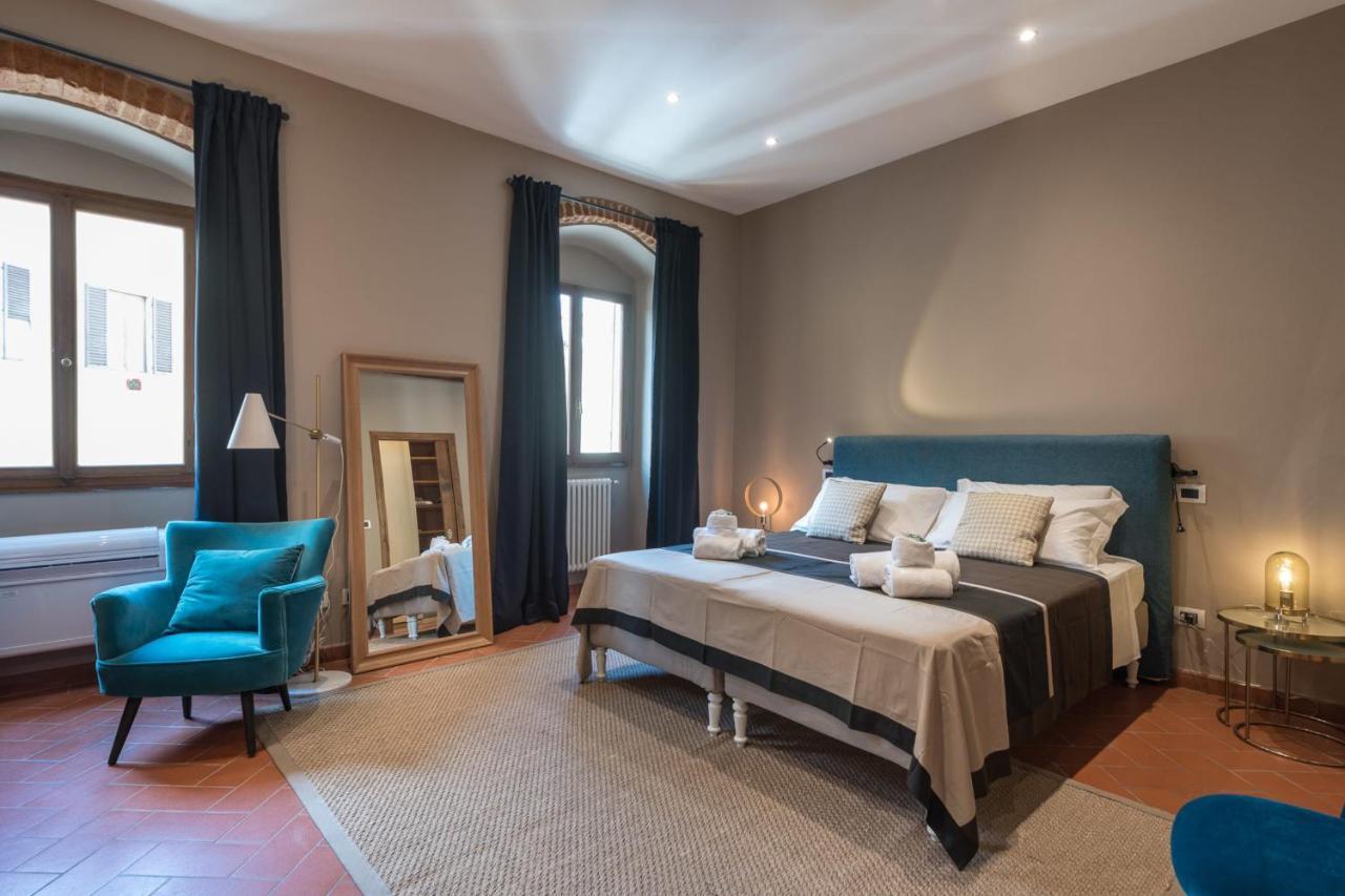 Hearth Of In Great Location * Florence