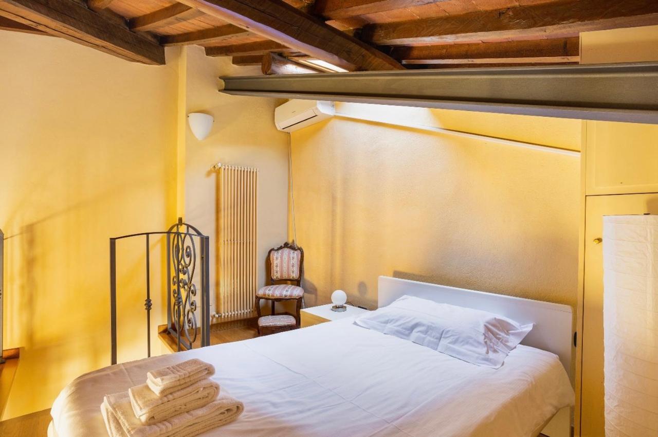 Cozy Classic Italian House Near Santa Croce, On The Lungarno * Florença