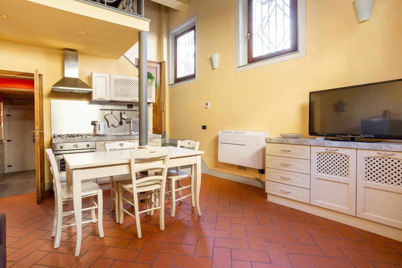 Cozy Classic Italian House Near Santa Croce, On The Lungarno * Florença