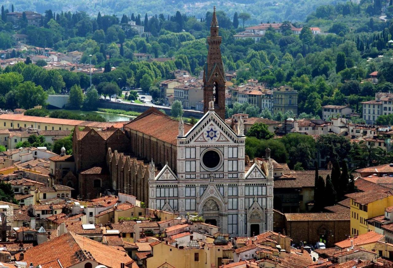 Roberto's Apartment. Piazza Santa Croce. Florenz
