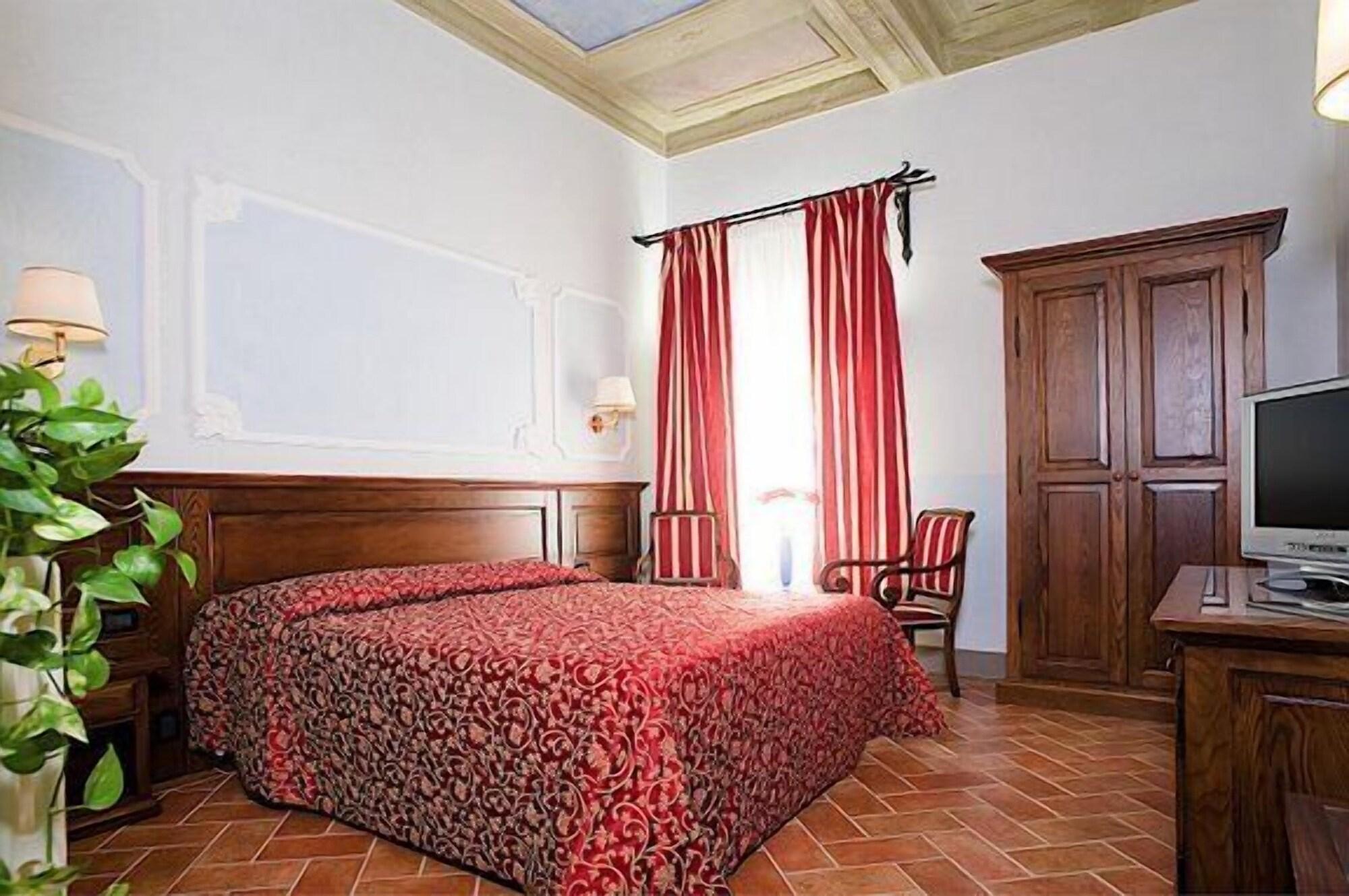 California Hotel 4*