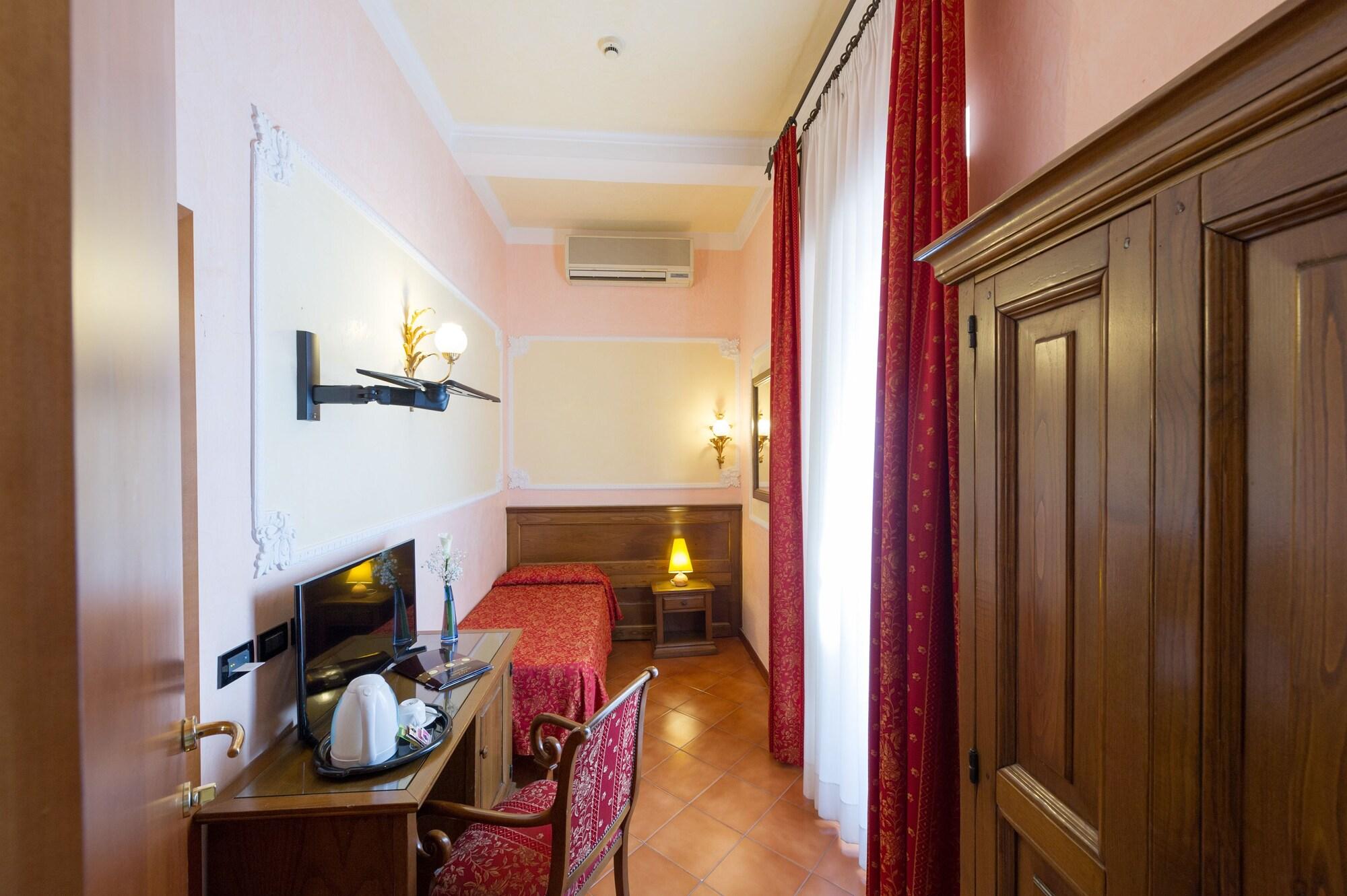 California Hotel