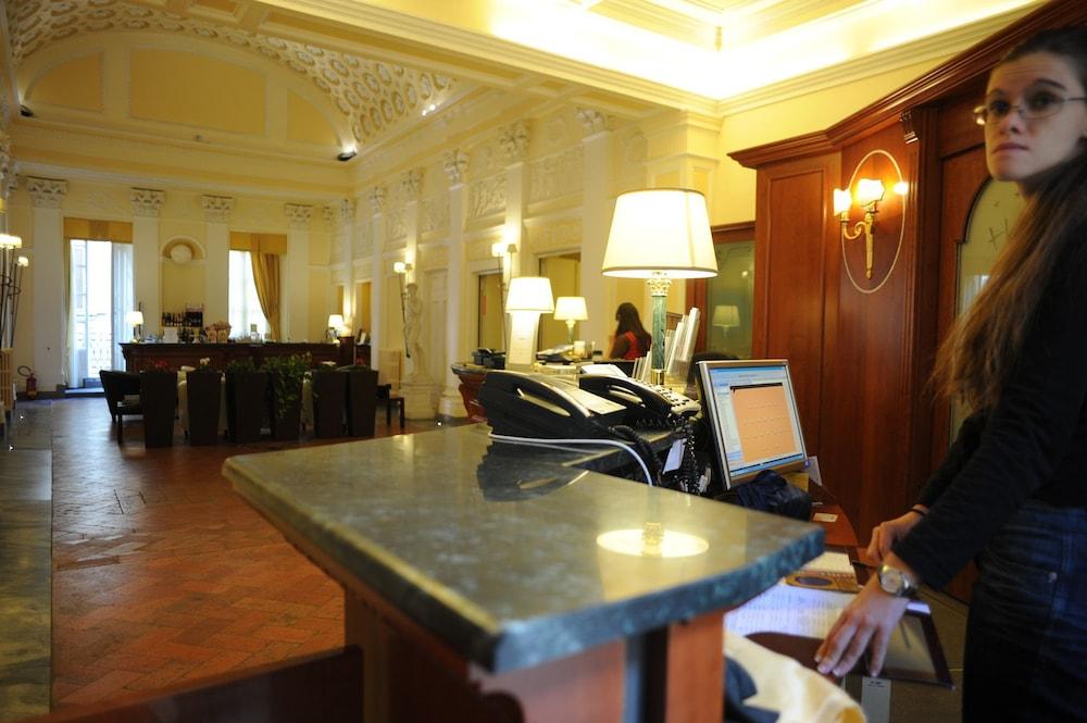 Hotel California 4*