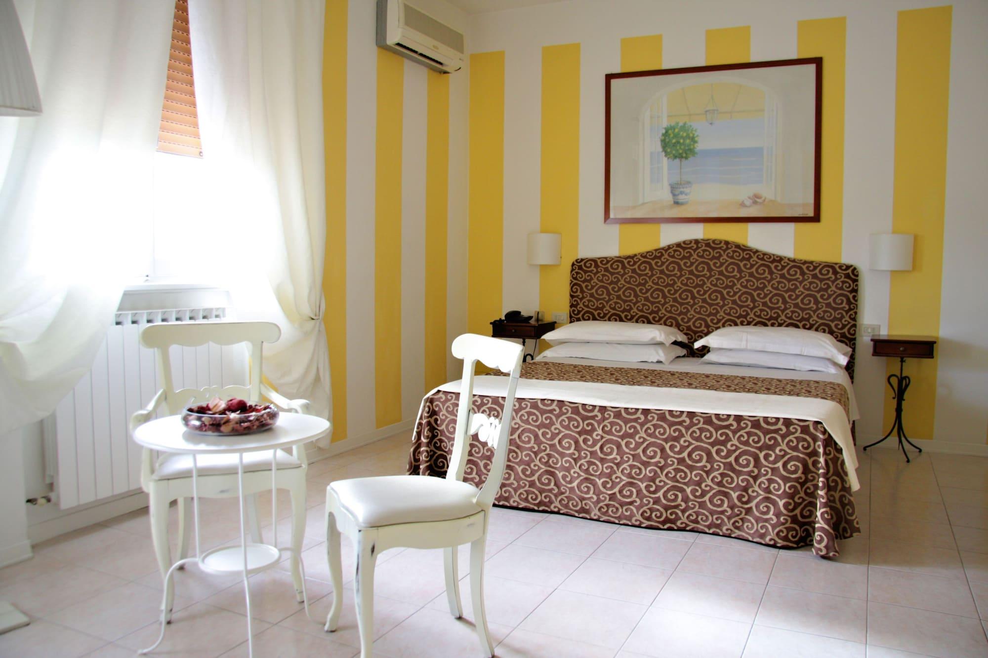 Hotel Alex