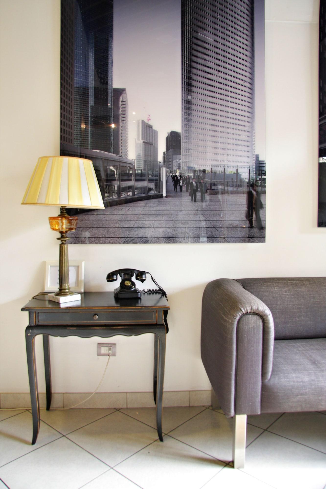 Alex Hotel