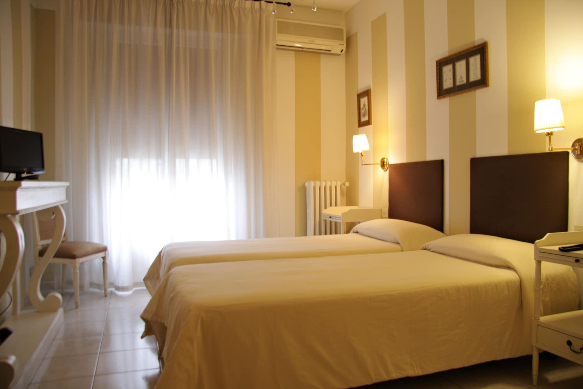 Alex Hotel