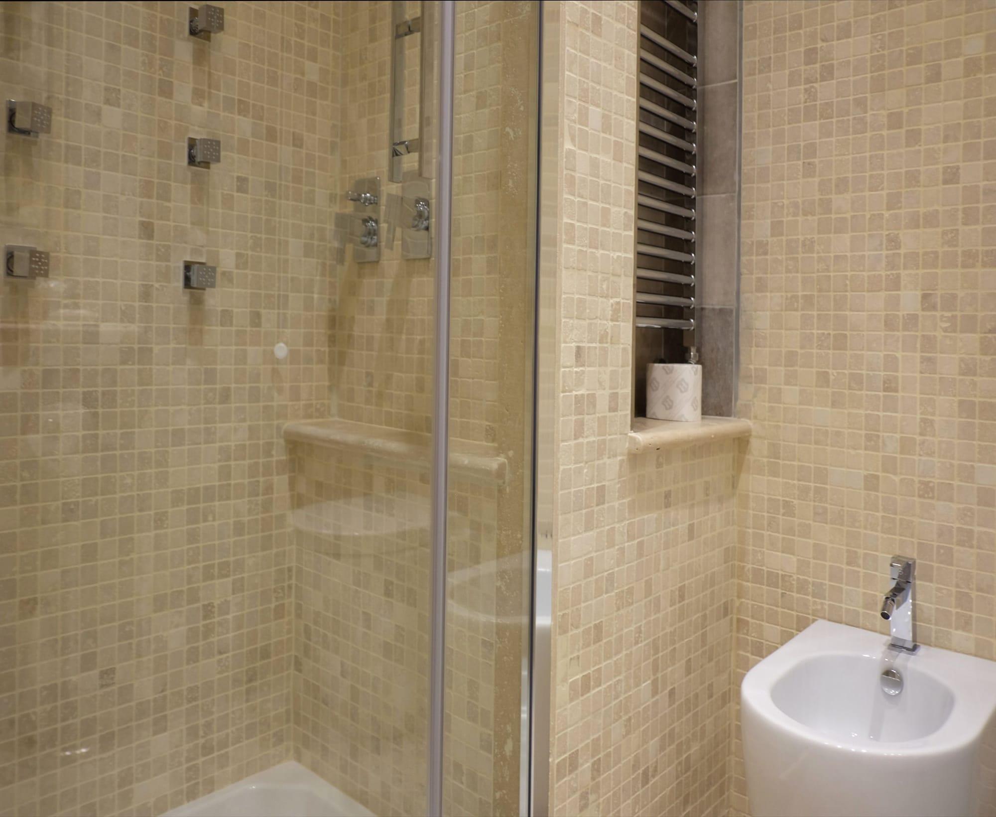 Renaissance Hotel 3*