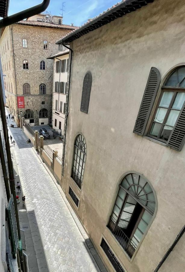 Apartment Charming In The Very Heart Of *