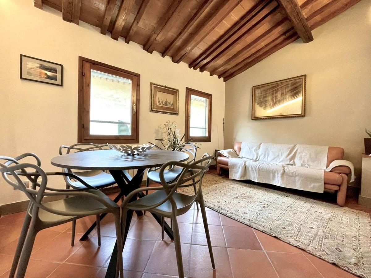 Apartment Charming In The Very Heart Of