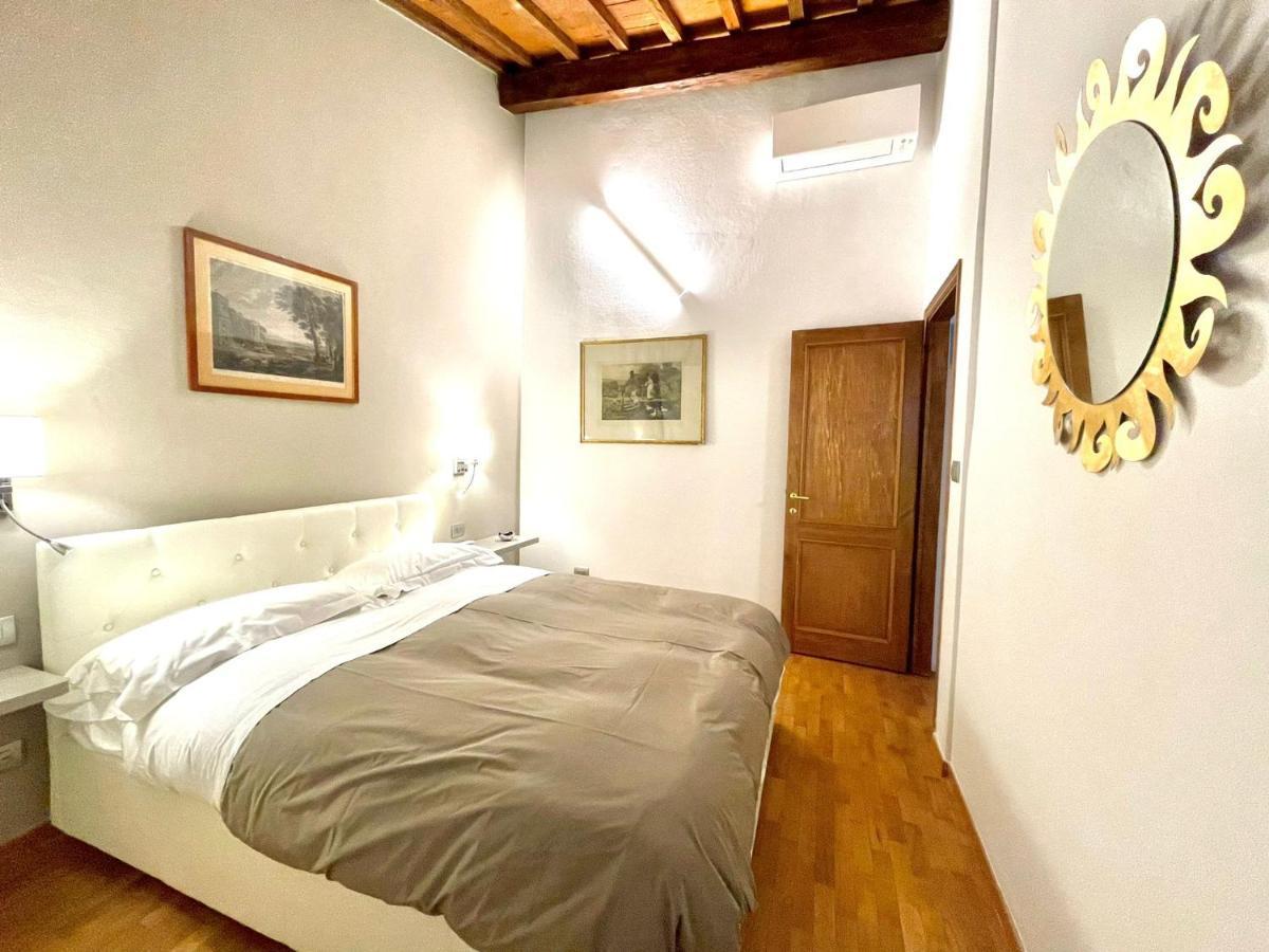 Charming In The Very Heart Of * Florenz