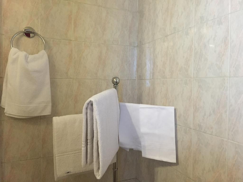 Aline Hotel