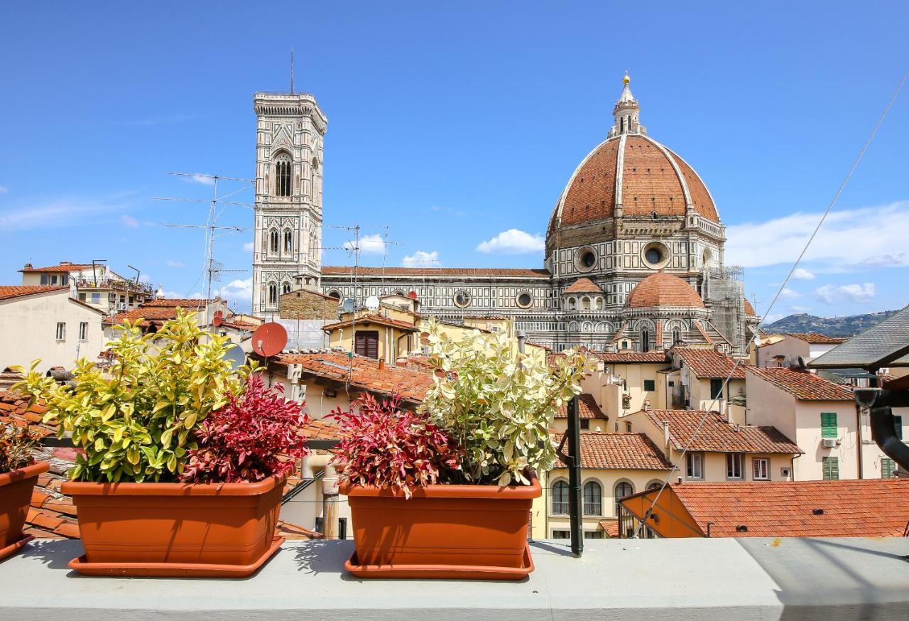 - Florentine Skyline * Florença