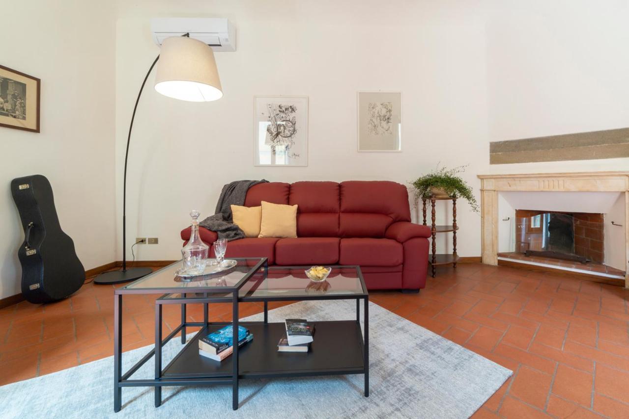 110 Sqm 6 Sleeps In Santa Croce Appartamento Firenze