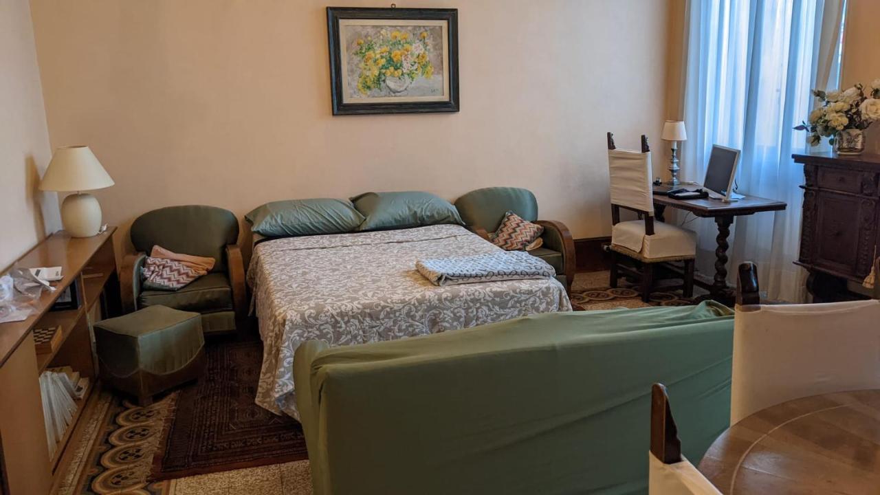 Double Bedroom In Beautiful 30's Style Gasthuis *