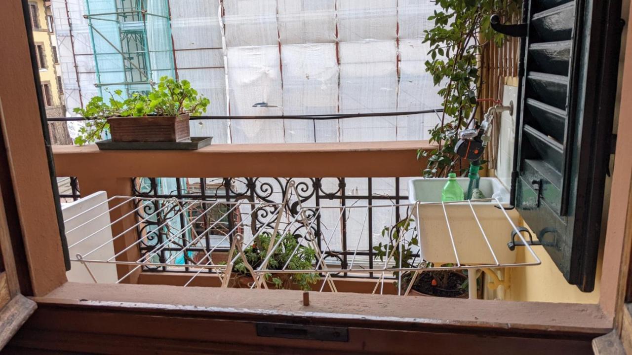 Gasthuis Double Bedroom In Beautiful 30's Style Florence