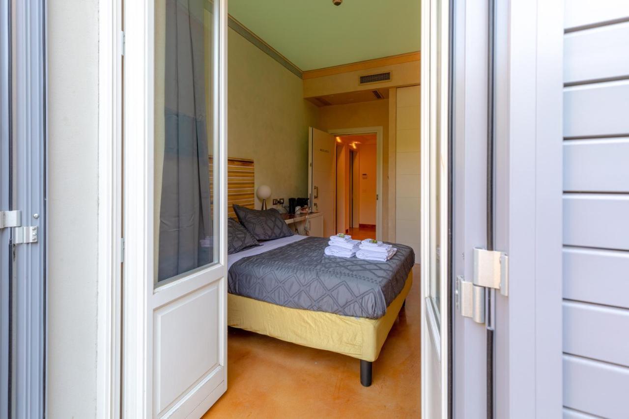 Aurora Garden - & Guest house