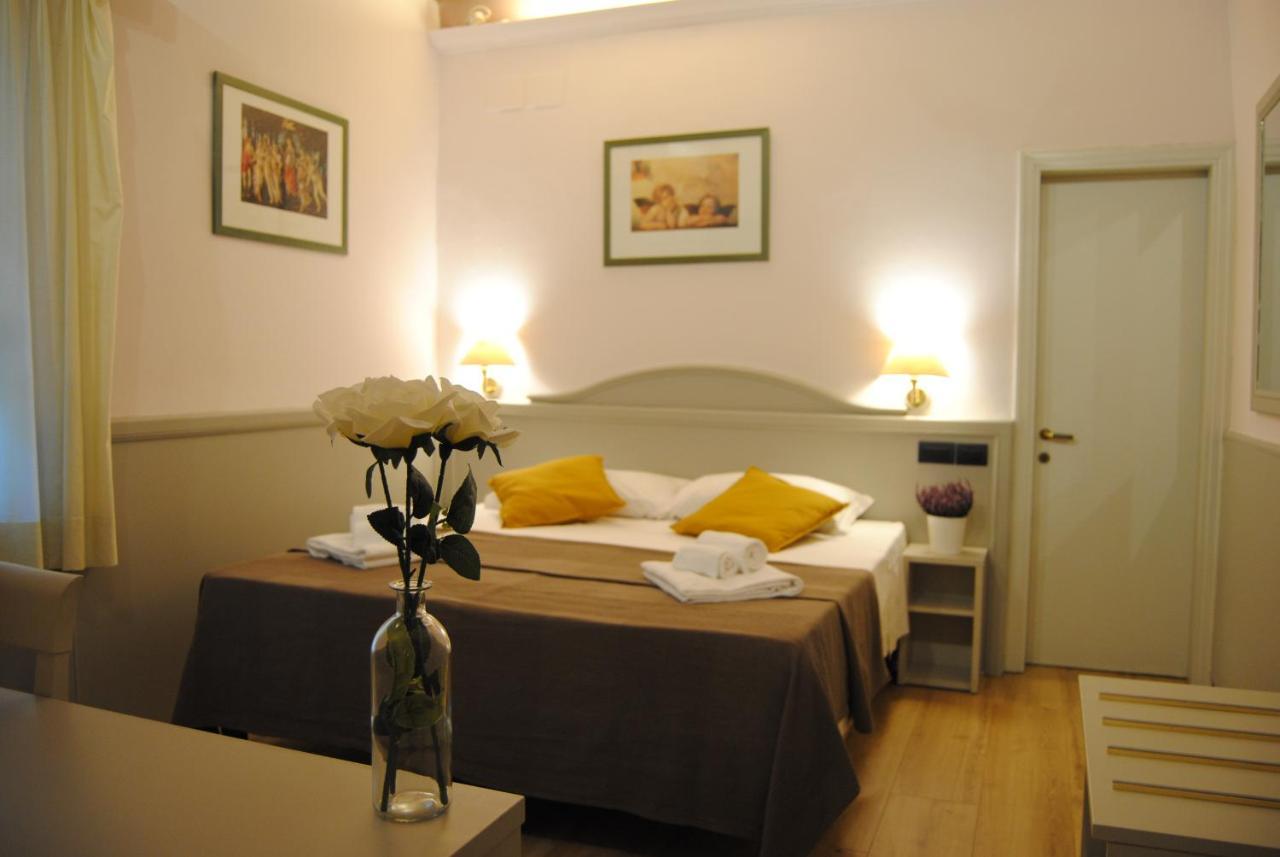 Camilla Hotel