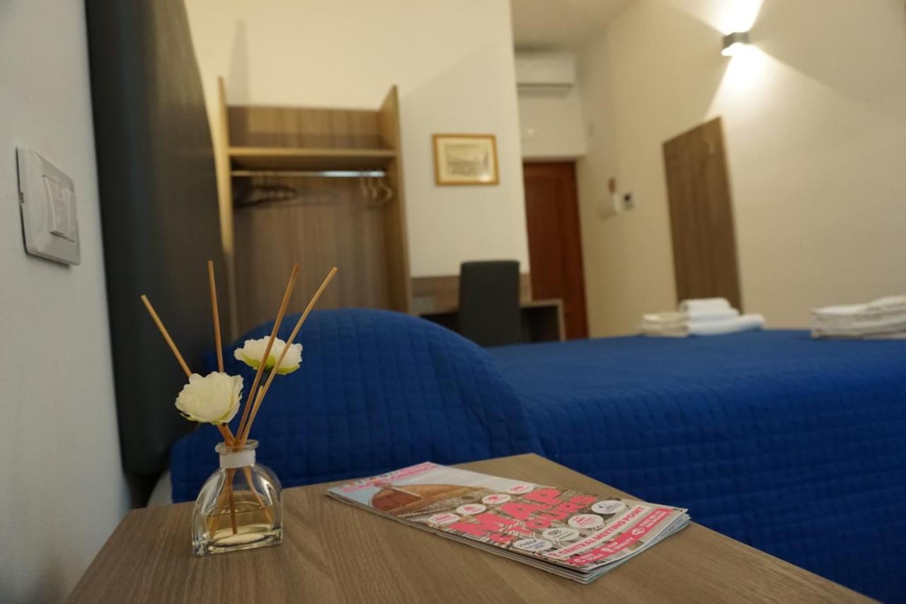 Affittacamere Holiday Rooms