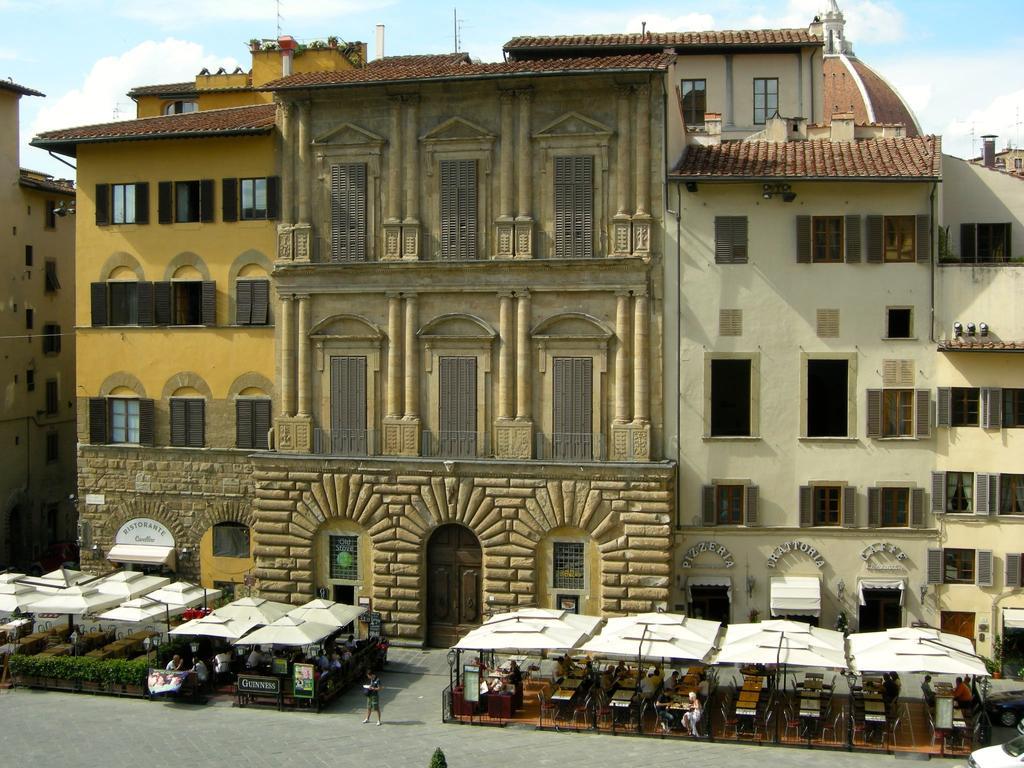 Palazzo Uguccioni *