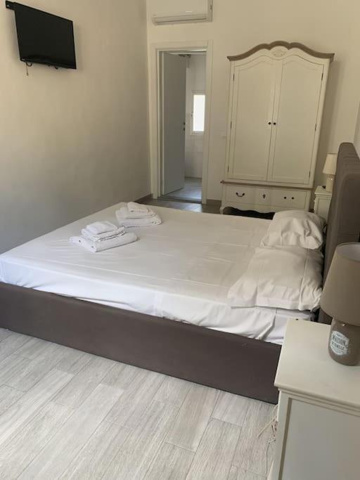 Beautiful In Quite Area Apartment *