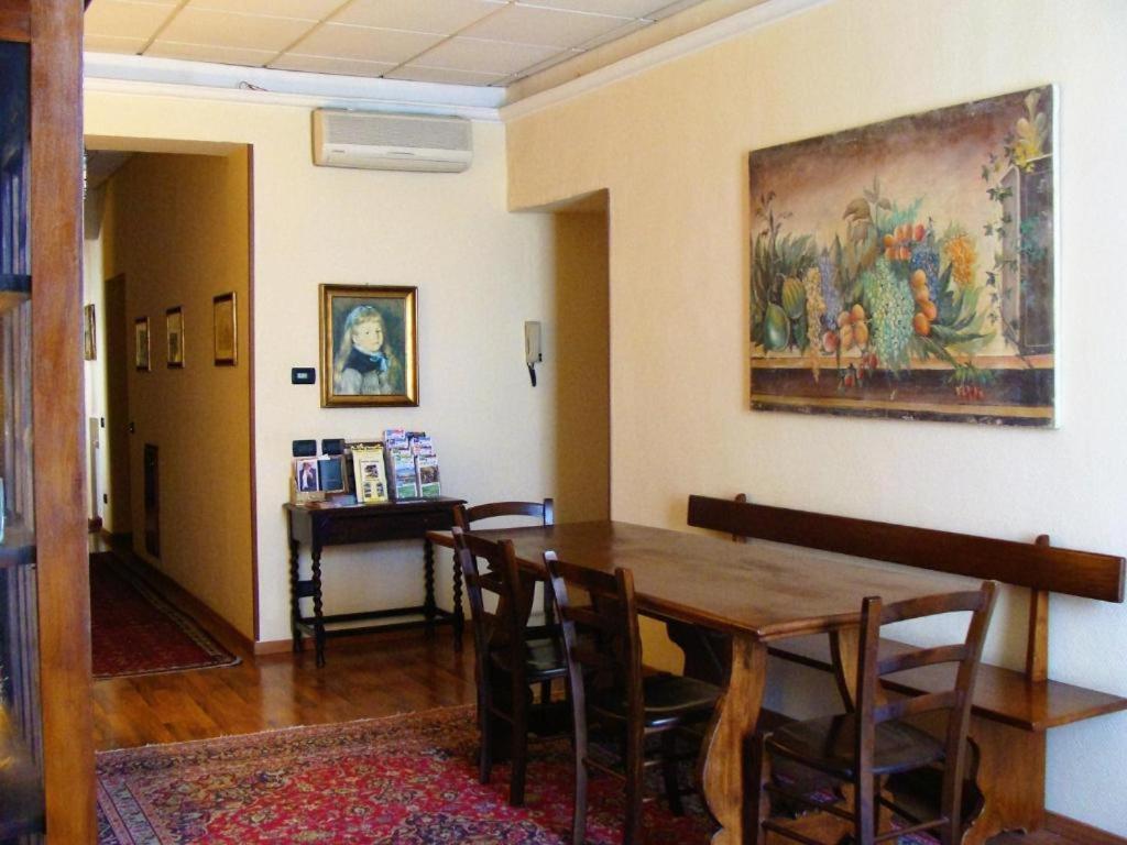 Michelangelo Acomodação com café da manhã  3*