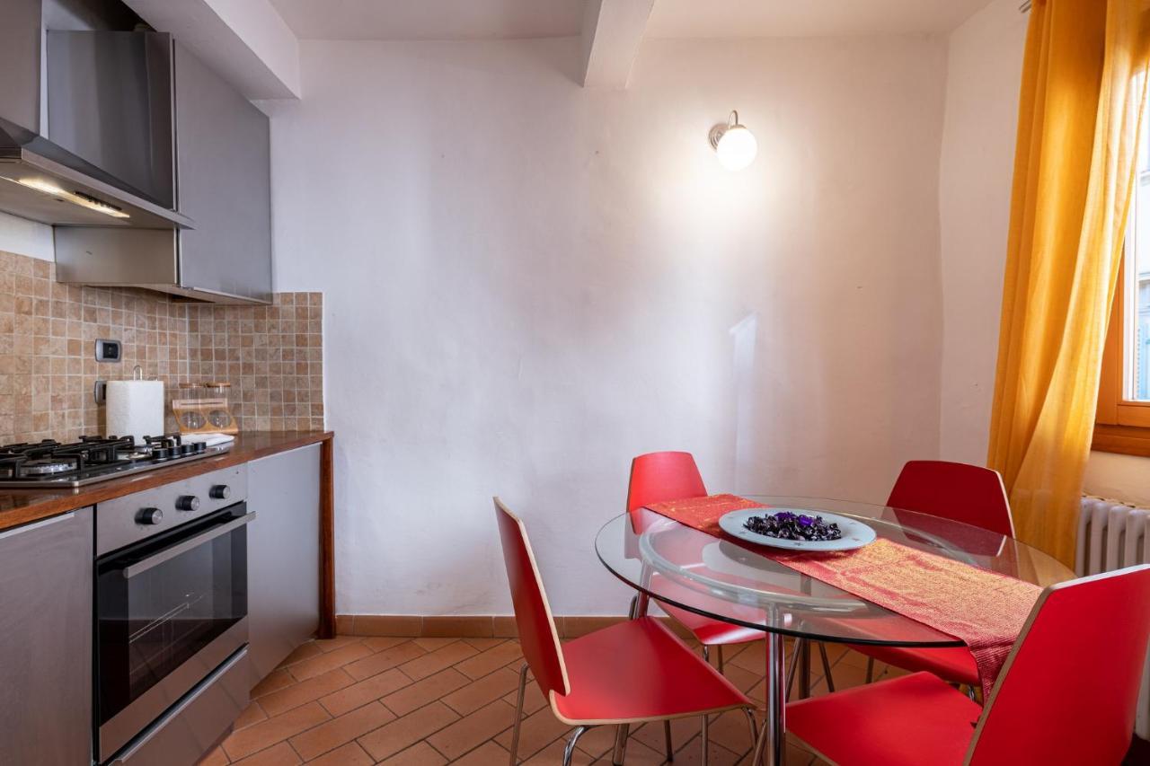 Sant'ambrogio Colorful Appartement