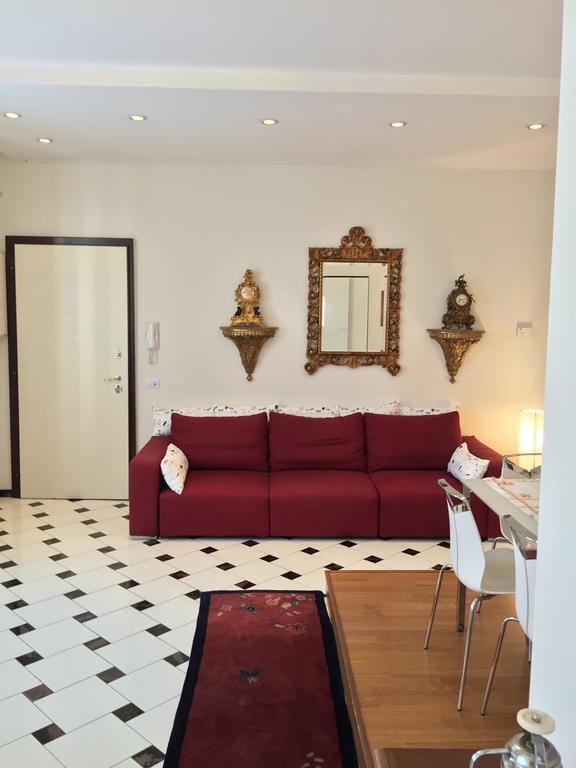Piazza San Marco Apartment *