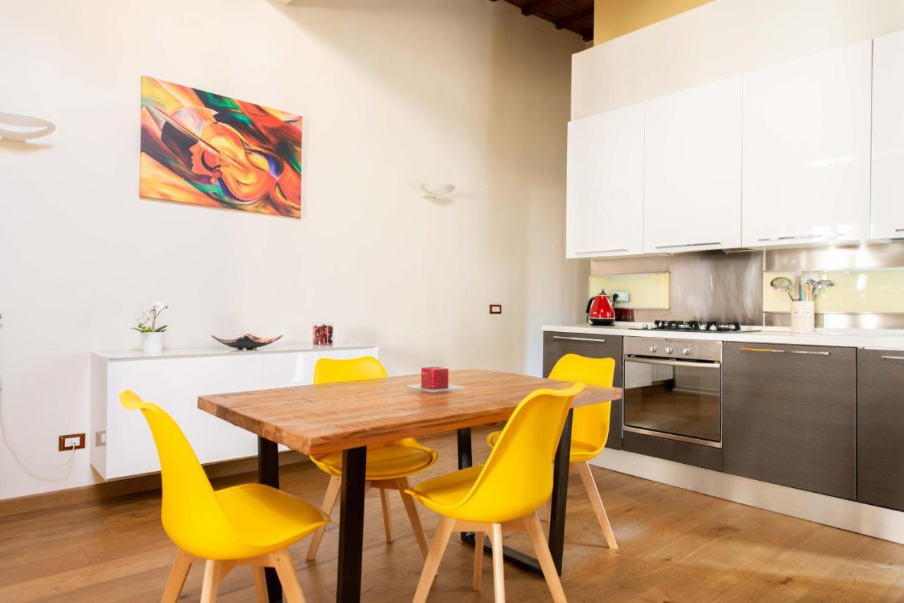 Modern, Bright Near Boboli Gardens & Santo Spirito - Homeunity