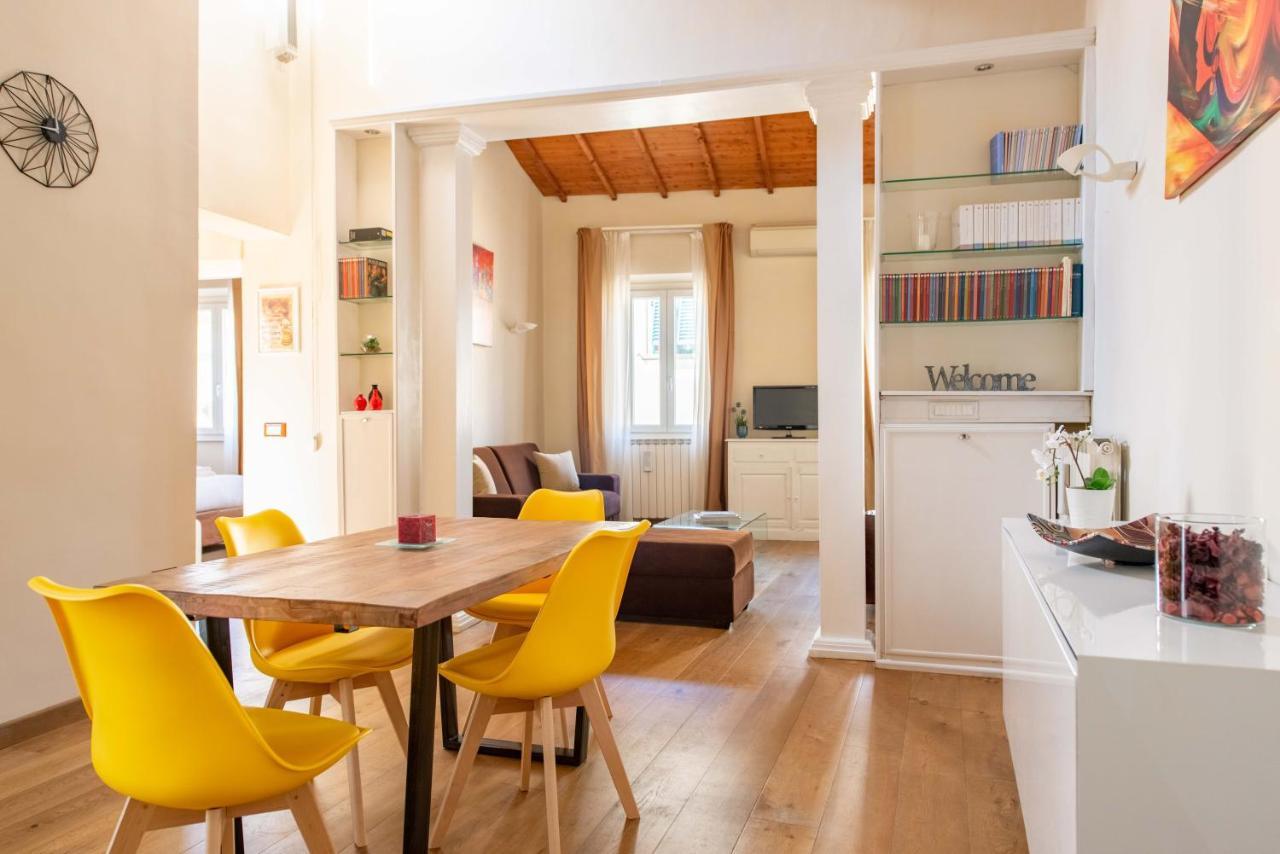 Modern, Bright Near Boboli Gardens & Santo Spirito - Homeunity Florença