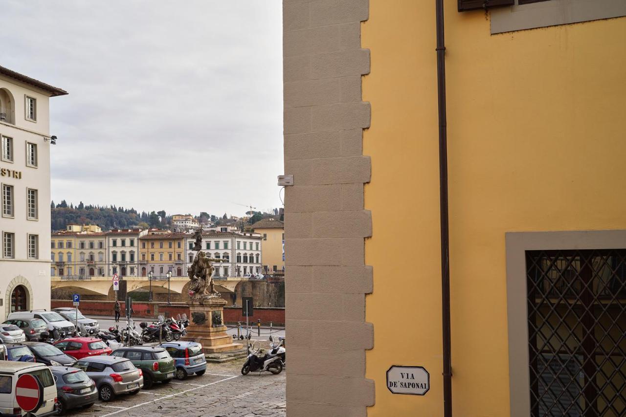 3 Master Bedrooms With Balcony On The River With Views Appartement *