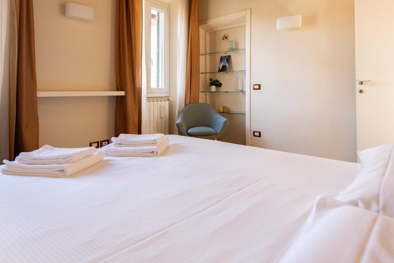 Modern, Bright Near Boboli Gardens & Santo Spirito - Homeunity