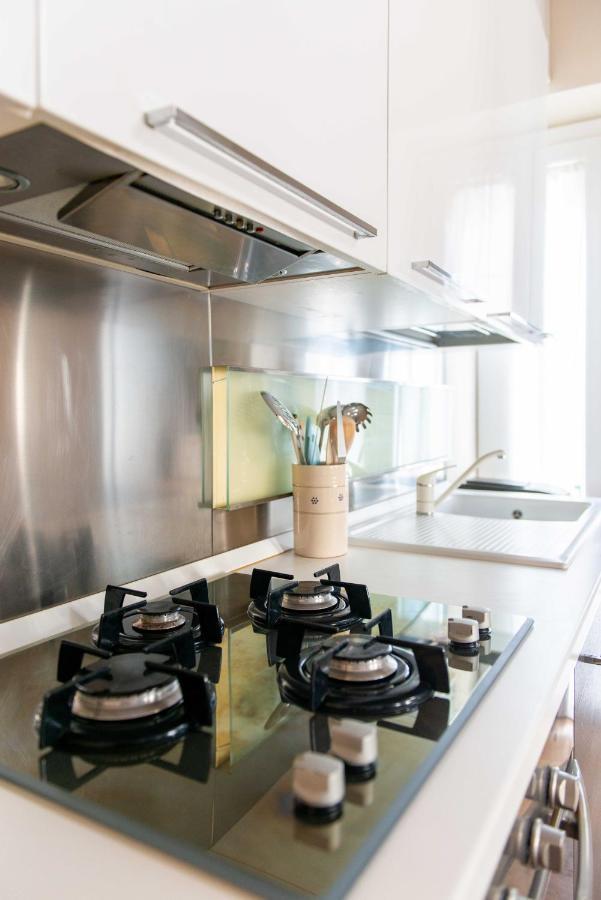 Modern, Bright Near Boboli Gardens & Santo Spirito - Homeunity Florença