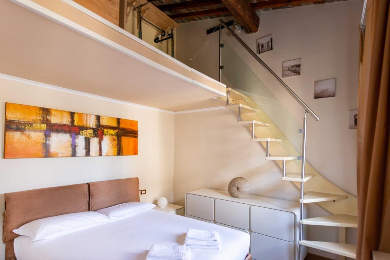 Modern, Bright Near Boboli Gardens & Santo Spirito - Homeunity * Florença