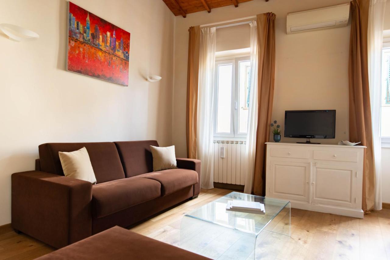 Modern, Bright Near Boboli Gardens & Santo Spirito - Homeunity * Florença