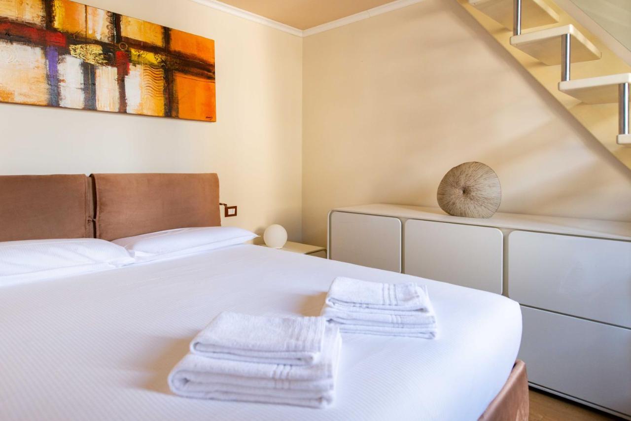 Modern, Bright Near Boboli Gardens & Santo Spirito - Homeunity