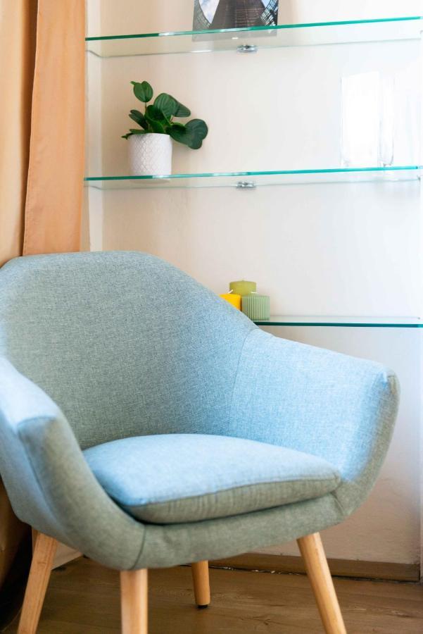 Modern, Bright Near Boboli Gardens & Santo Spirito - Homeunity
