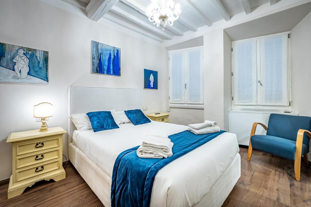 Yid Cantoria Apartment