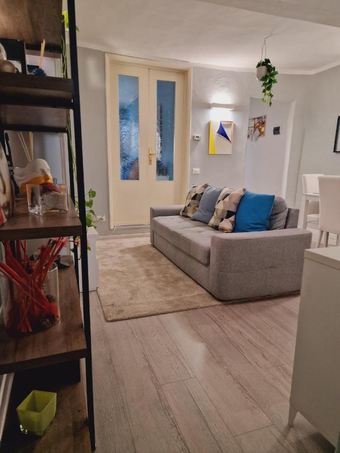 Golden Terrace Apartment *