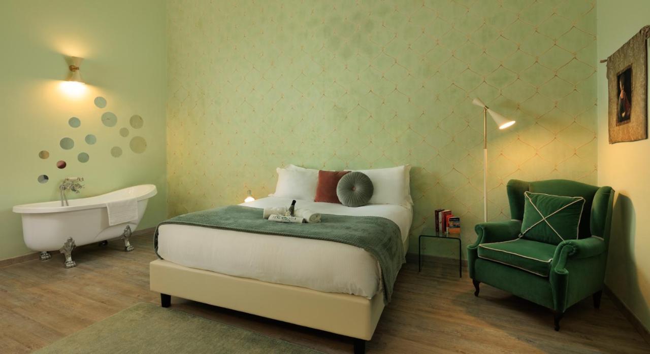 Guest house The Magnificent Maison Du Charme Florence