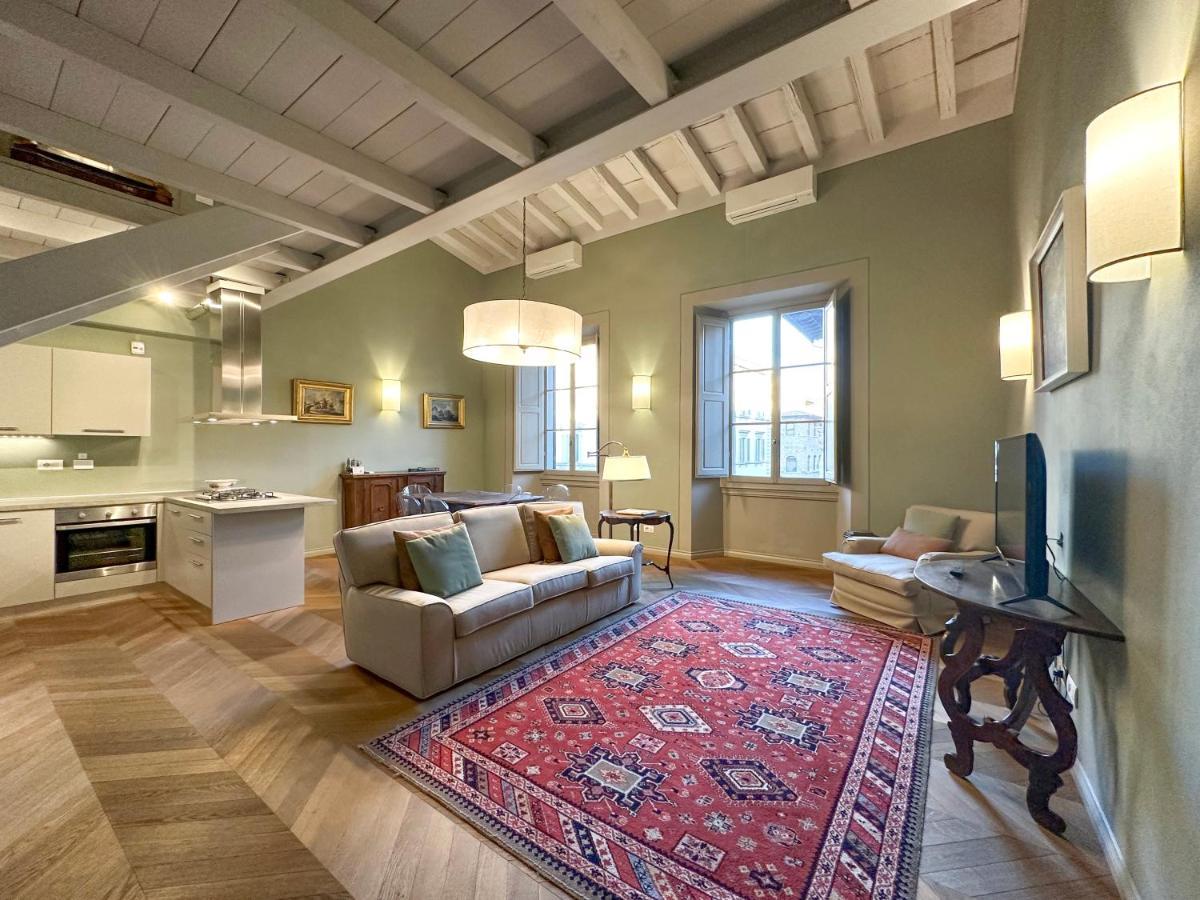 Appartement Penthouse In Palace Strozzi Florence