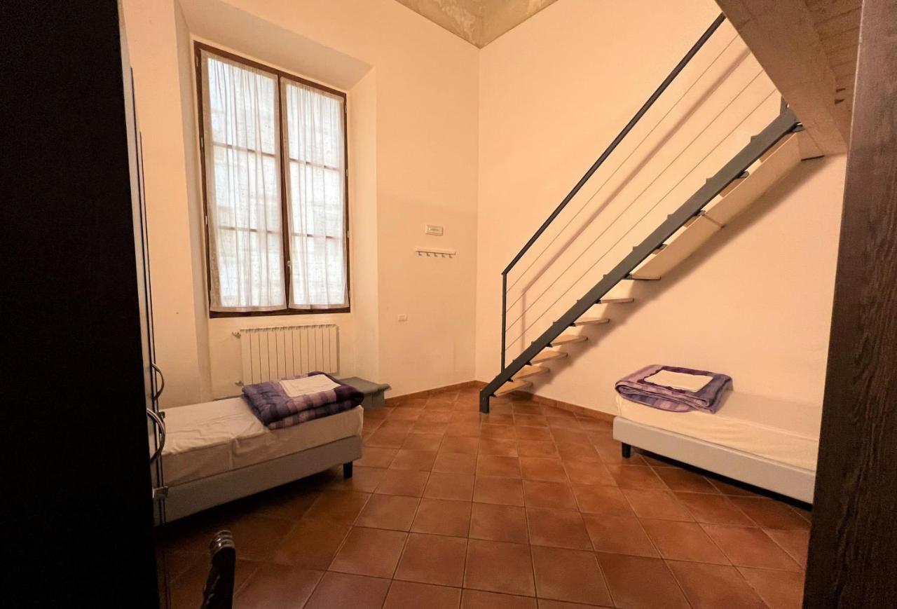 Albergue Emerald Palace
