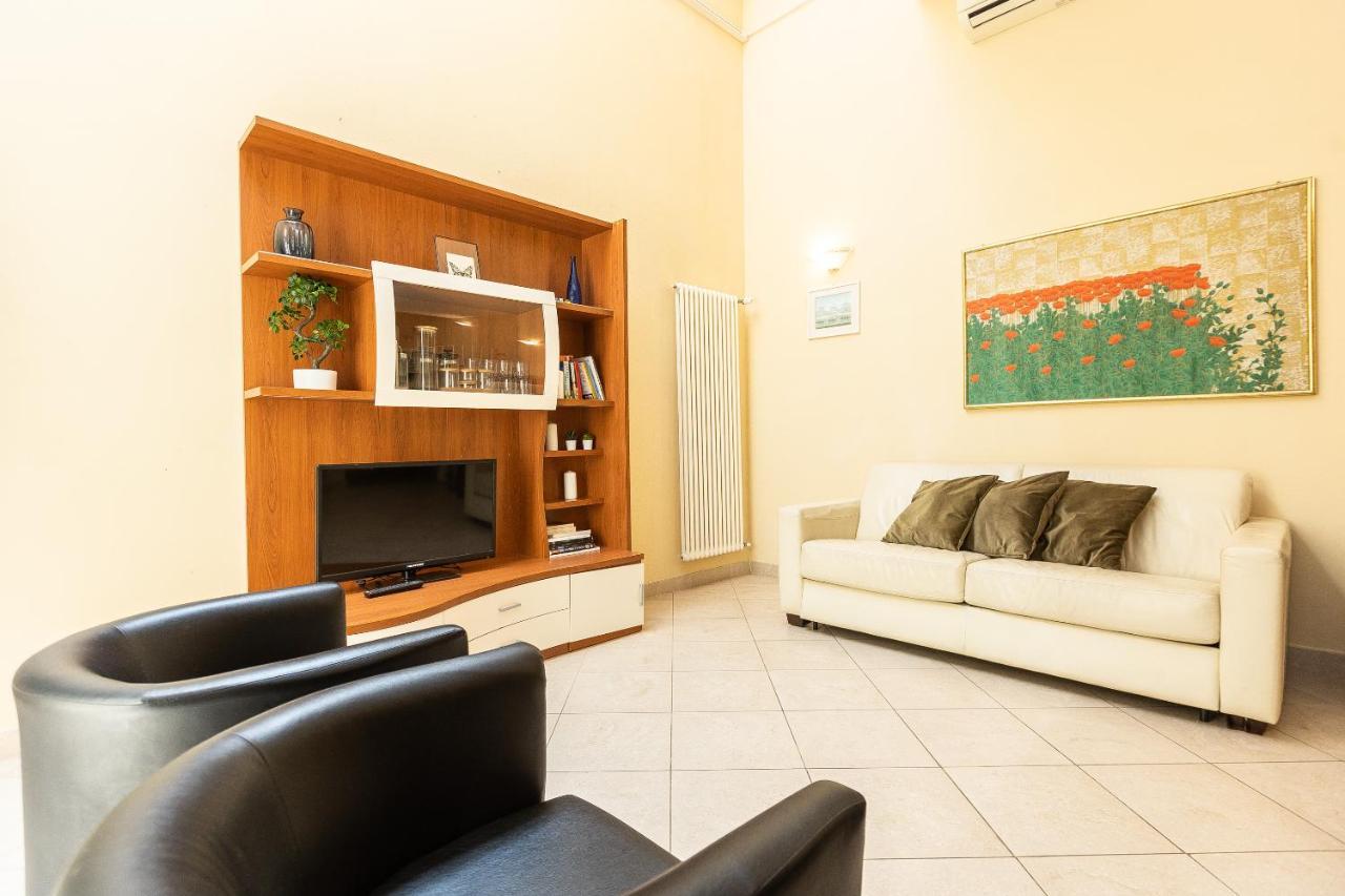 Apartment Palazzo Ghibellina 3 By In *