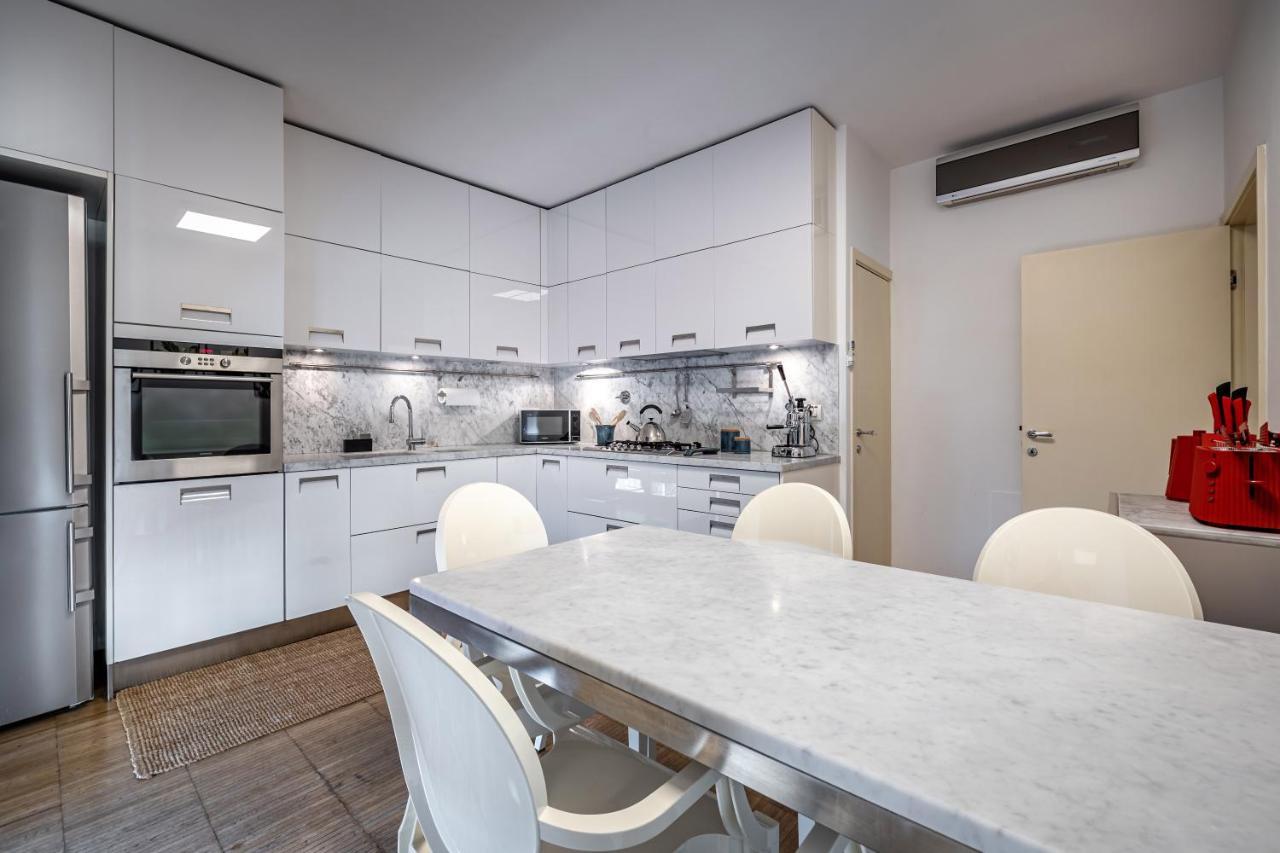 Apartment Yid Penthouse On River With Parking *