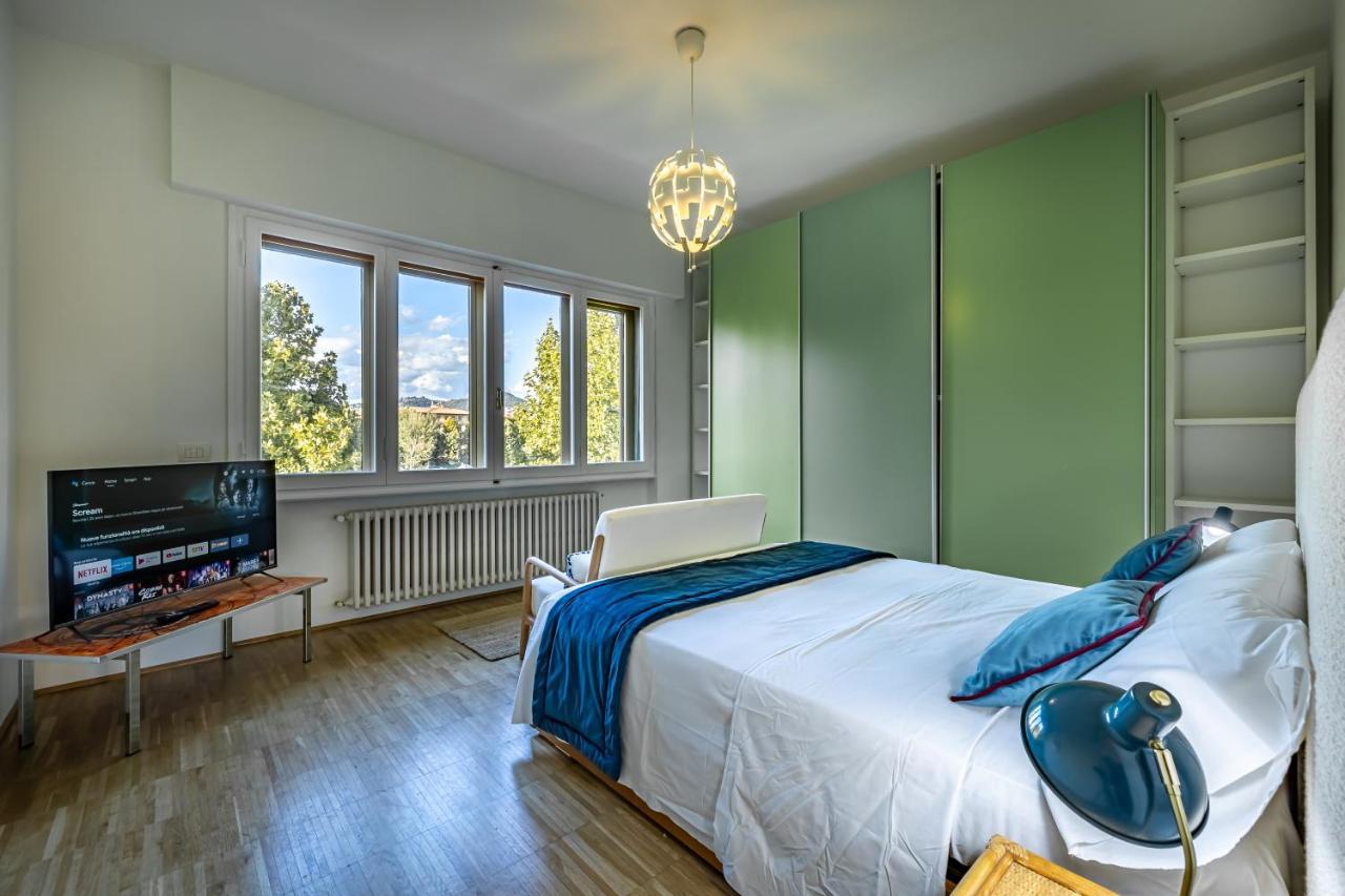 Yid Penthouse On River With Parking * Florence