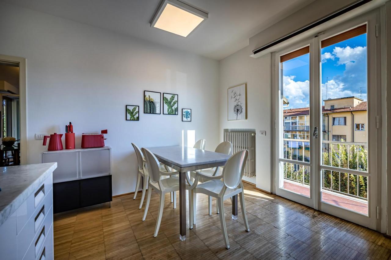 Yid Penthouse On River With Parking * Florence