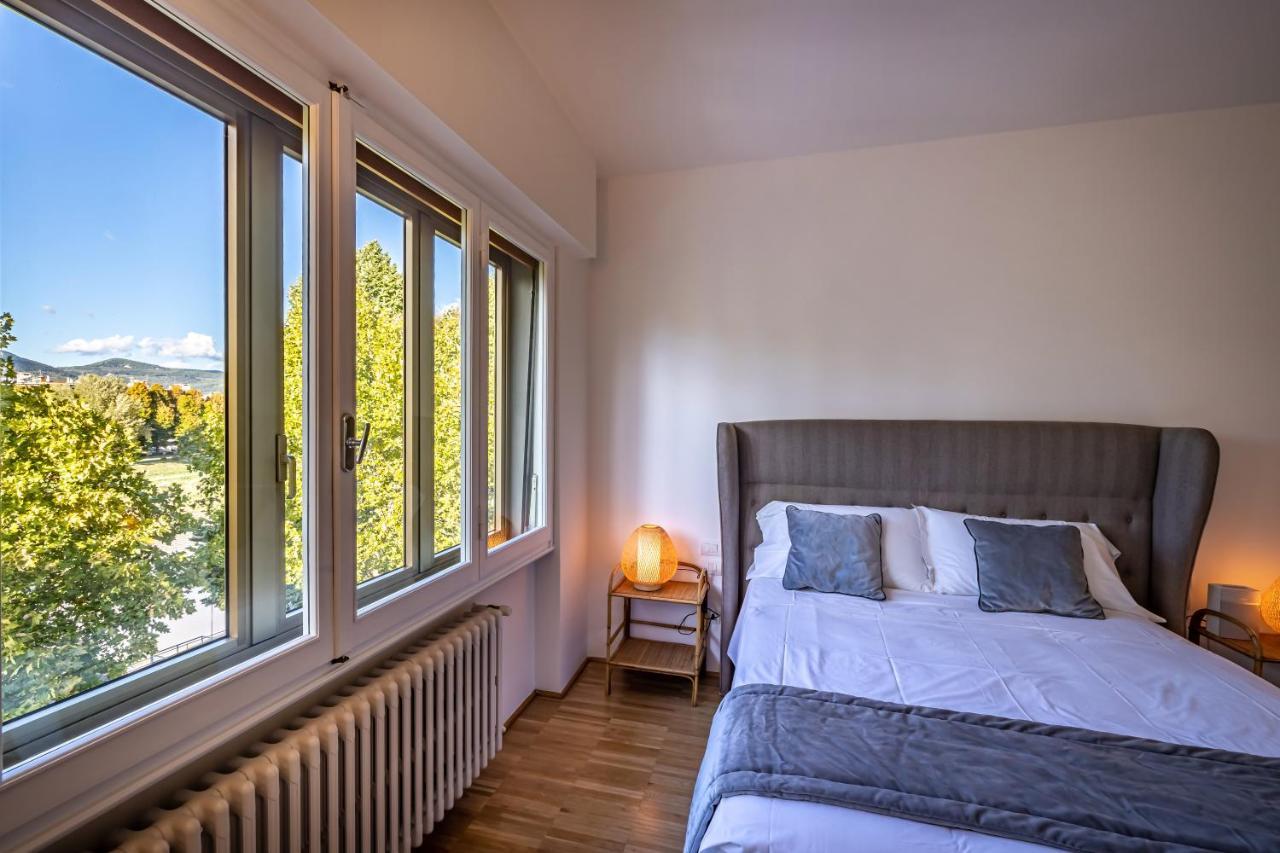 Apartment Yid Penthouse On River With Parking Florence